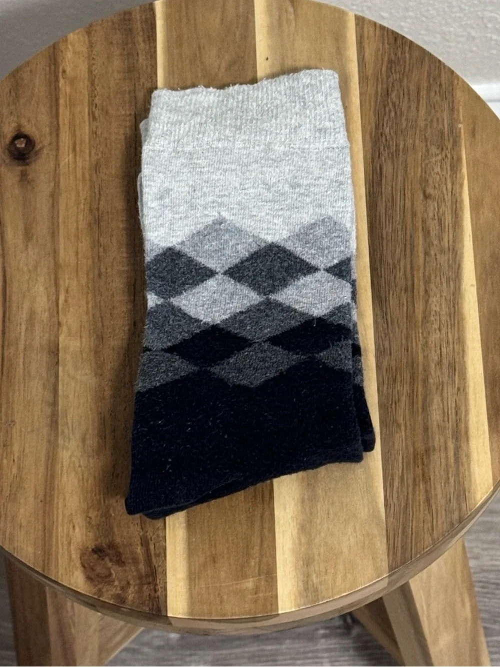 Happy Socks Unisex Grey Argyle Crew Socks OSFM Black & Grey Monochrome